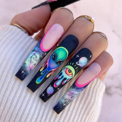 24Pcs Christmas Exclusive False Nails Wearable Long Xmas Style Fake Nails Elk Snowflake Design Full Cover Press on Nail tips