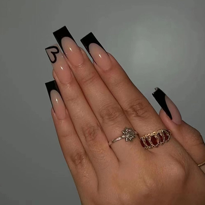 24Pcs Christmas Exclusive False Nails Wearable Long Xmas Style Fake Nails Elk Snowflake Design Full Cover Press on Nail tips