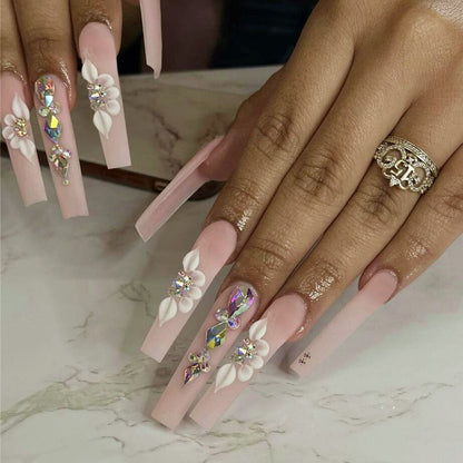 24Pcs Christmas Exclusive False Nails Wearable Long Xmas Style Fake Nails Elk Snowflake Design Full Cover Press on Nail tips