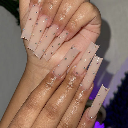 24Pcs Christmas Exclusive False Nails Wearable Long Xmas Style Fake Nails Elk Snowflake Design Full Cover Press on Nail tips