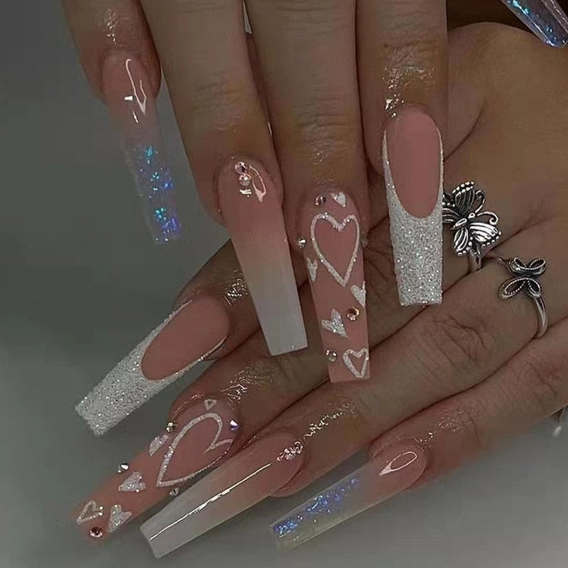 24Pcs Christmas Exclusive False Nails Wearable Long Xmas Style Fake Nails Elk Snowflake Design Full Cover Press on Nail tips