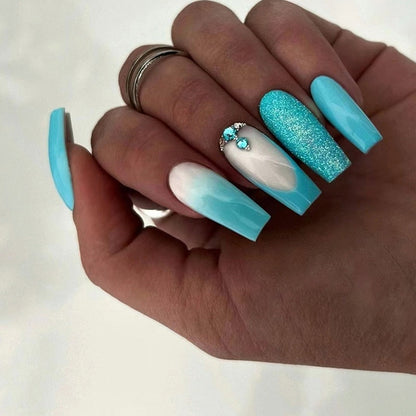 24Pcs Christmas Exclusive False Nails Wearable Long Xmas Style Fake Nails Elk Snowflake Design Full Cover Press on Nail tips