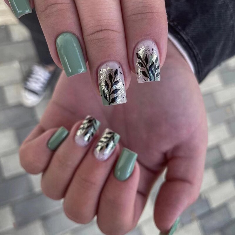 24Pcs Fake Nails Short Coffin Brown Gold Foil Design Full Cover Press on Fingernails Tips European Artificial Acrylic Nail Tips