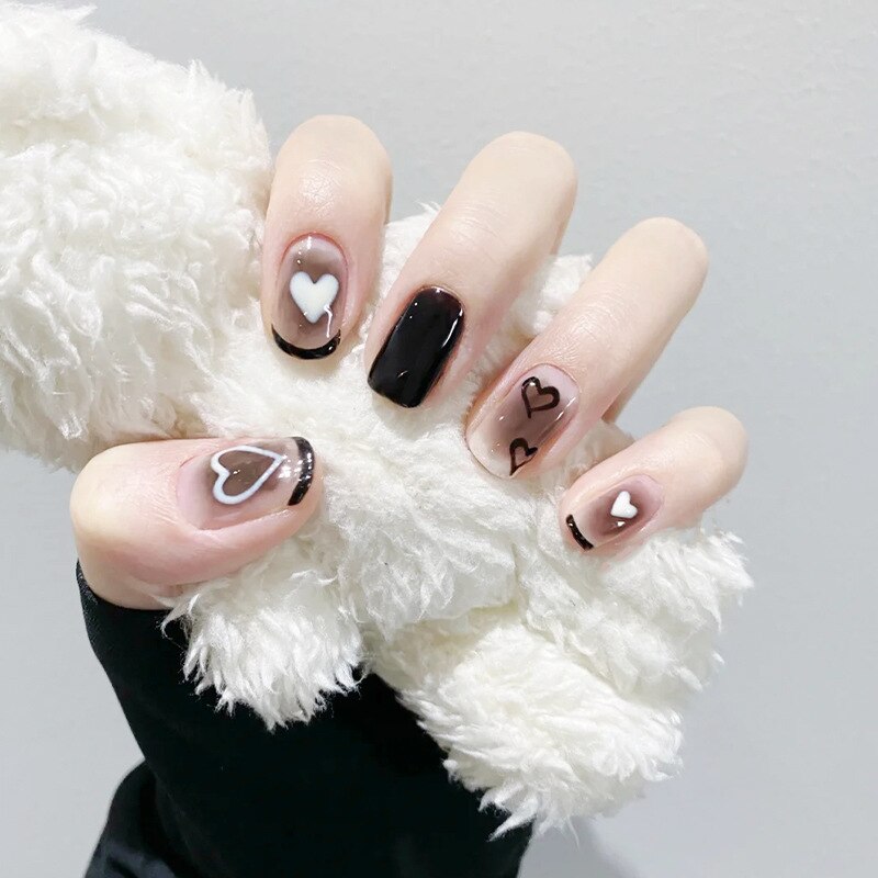 24Pcs False Nails Short Square Head Heart Rhinestone Pearl Full Cover Nail Tips Detachable Fake Nails Press on Nails Manicure