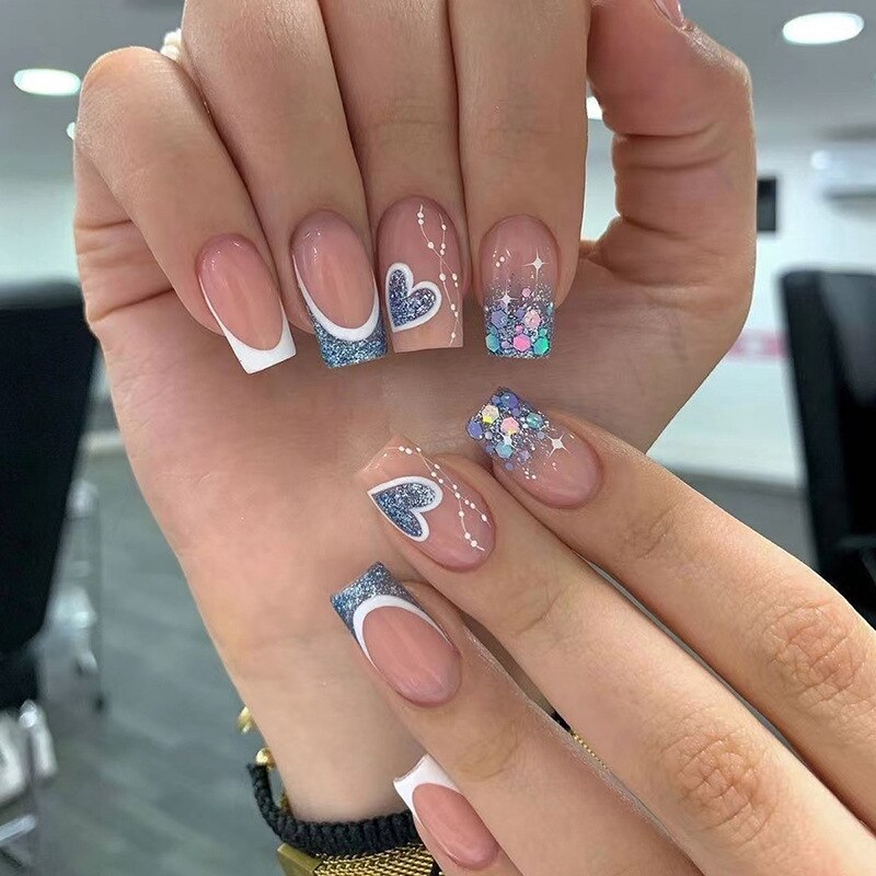 24Pcs False Nails Short Square Head Heart Rhinestone Pearl Full Cover Nail Tips Detachable Fake Nails Press on Nails Manicure