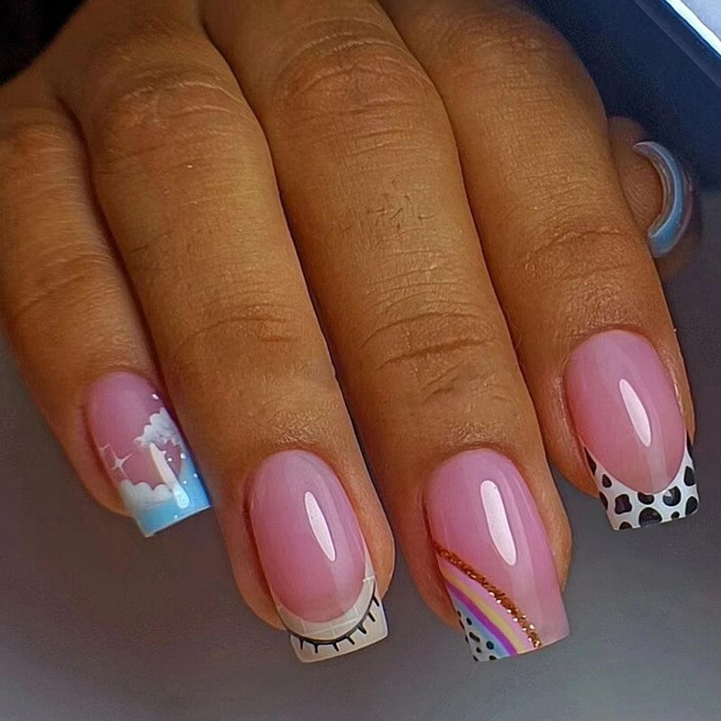 24Pcs False Nails Short Square Head Heart Rhinestone Pearl Full Cover Nail Tips Detachable Fake Nails Press on Nails Manicure