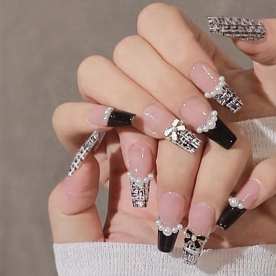 24Pcs Long Coffin Square False Nails Ballet Fake Nails Press on Nails Black Heart Rhinestone Design Glitter Full Cover Nail Tips