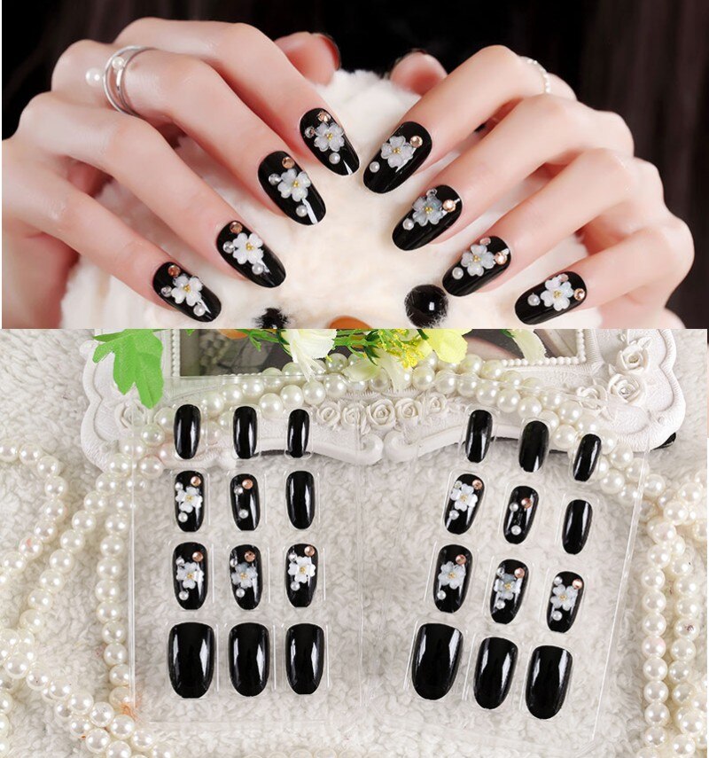 24Pcs/Set Fake Nails Press on Girls Finger Beauty False Nail Art Tips Bright Shining 3D Diamond Full Cover French Nail Art Tips