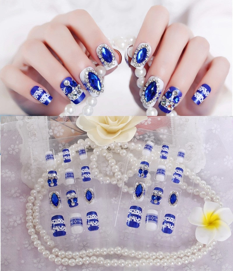 24Pcs/Set Fake Nails Press on Girls Finger Beauty False Nail Art Tips Bright Shining 3D Diamond Full Cover French Nail Art Tips