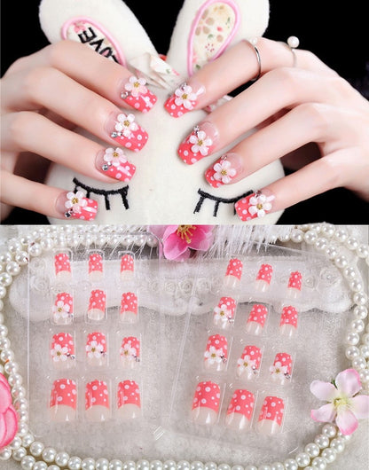 24Pcs/Set Fake Nails Press on Girls Finger Beauty False Nail Art Tips Bright Shining 3D Diamond Full Cover French Nail Art Tips
