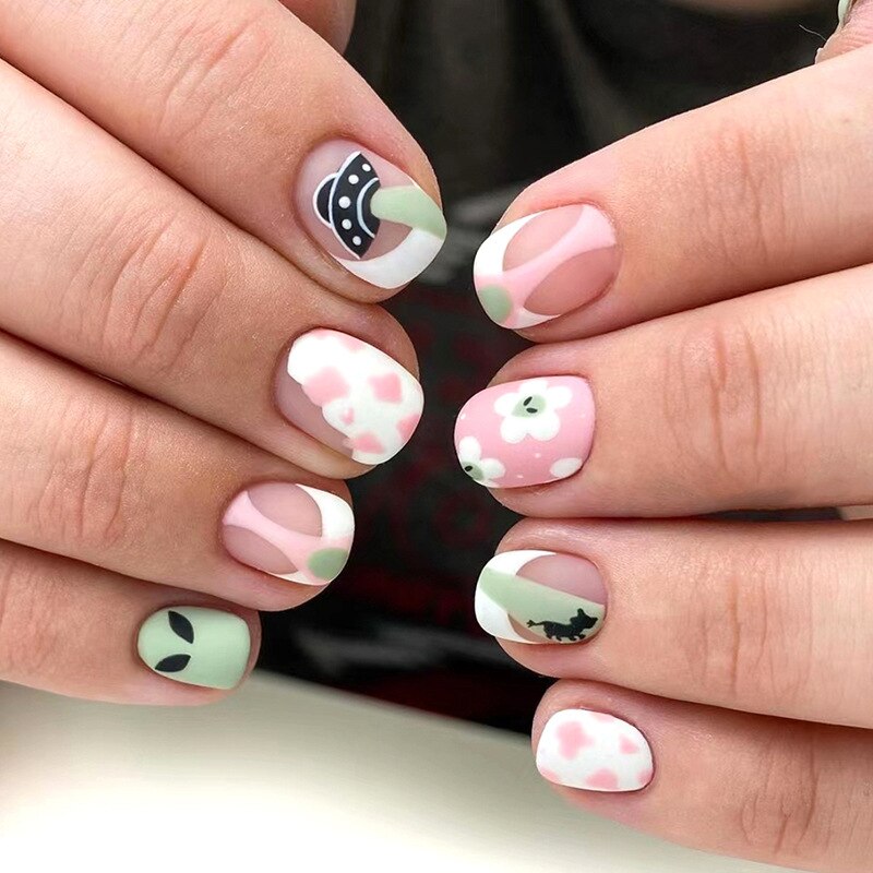 24Pcs Square Head False Nails 2024 New Full Cover Nail Tips Detachable Short Fake Nails Press on Nails Manicure Tools