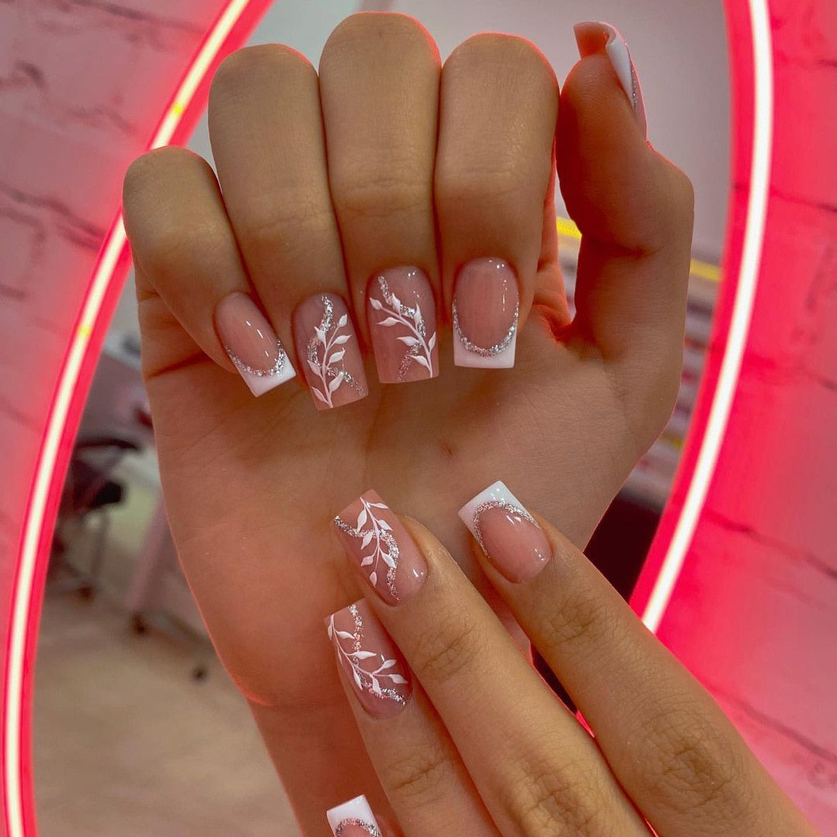 24Pcs Square Head False Nails 2024 New Full Cover Nail Tips Detachable Short Fake Nails Press on Nails Manicure Tools