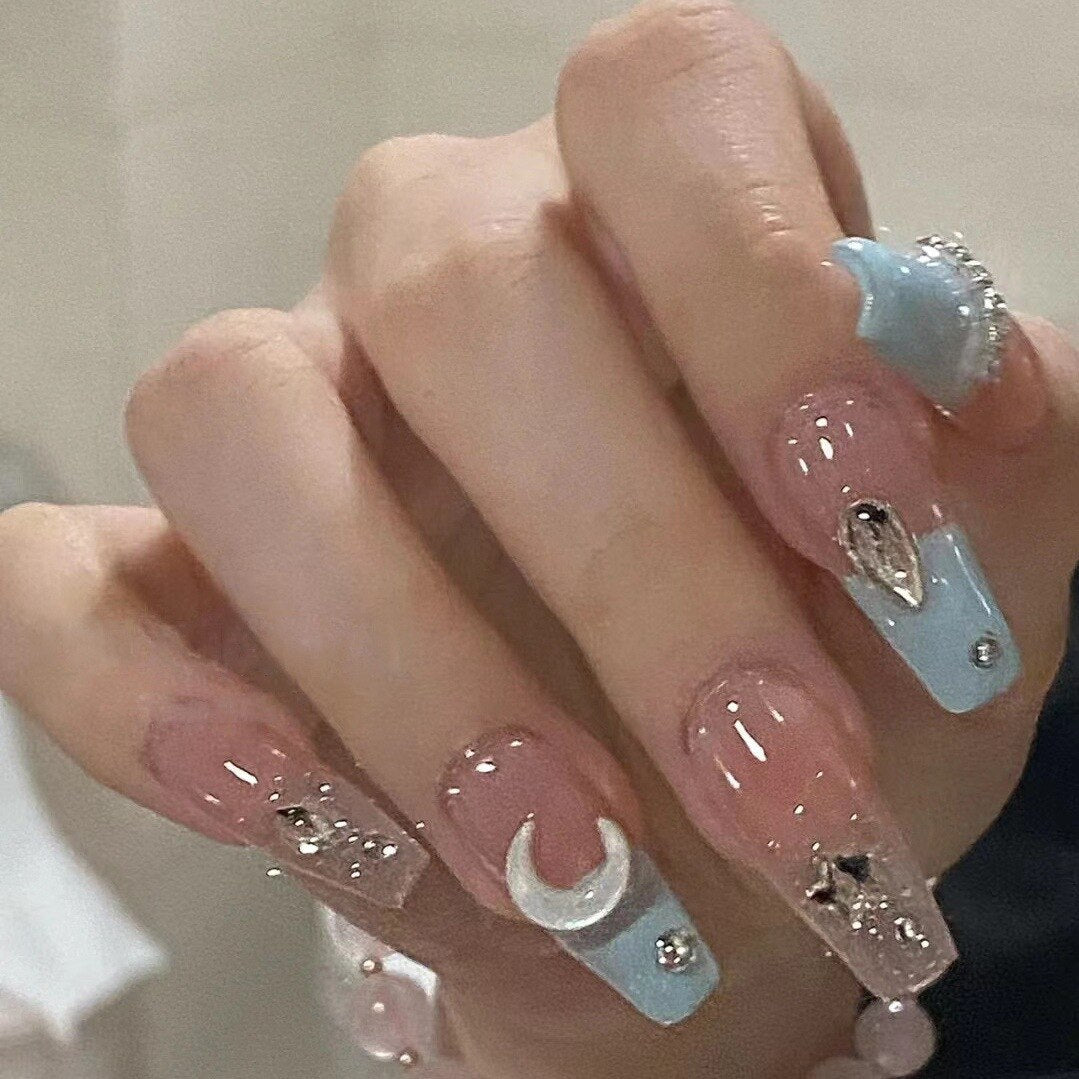 24Pcs Three-dimensional Love Heart False Nails with French Design Long Coffin Wearable Fake Nails Rhinestone Press on Nails Tips