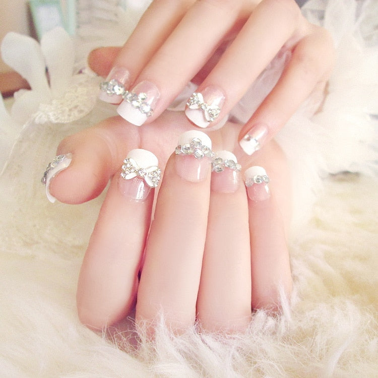 24Pcs/box Luxe Shining Rhinestone Wedding False Nails Transparent Glitter Gems Crown Designed Square Full Short Fake Art Bride