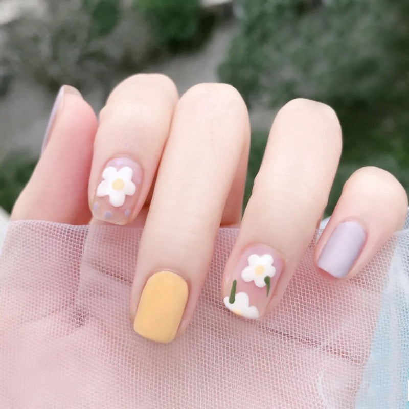 24Ps Childlike Fake Nails With Glue Cute Kawaii Personality Stick On Nails False Girls Short Press On Nail Art DIY Manicure Tool