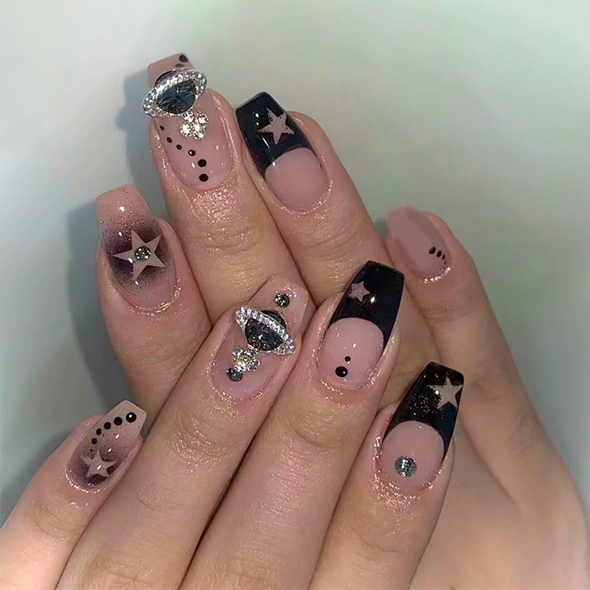 24pcs Cool y2k Style False Nails Fashion Glitter Star Design Press on Nail Patch Full Finished Wearable Artificial Nail Tips
