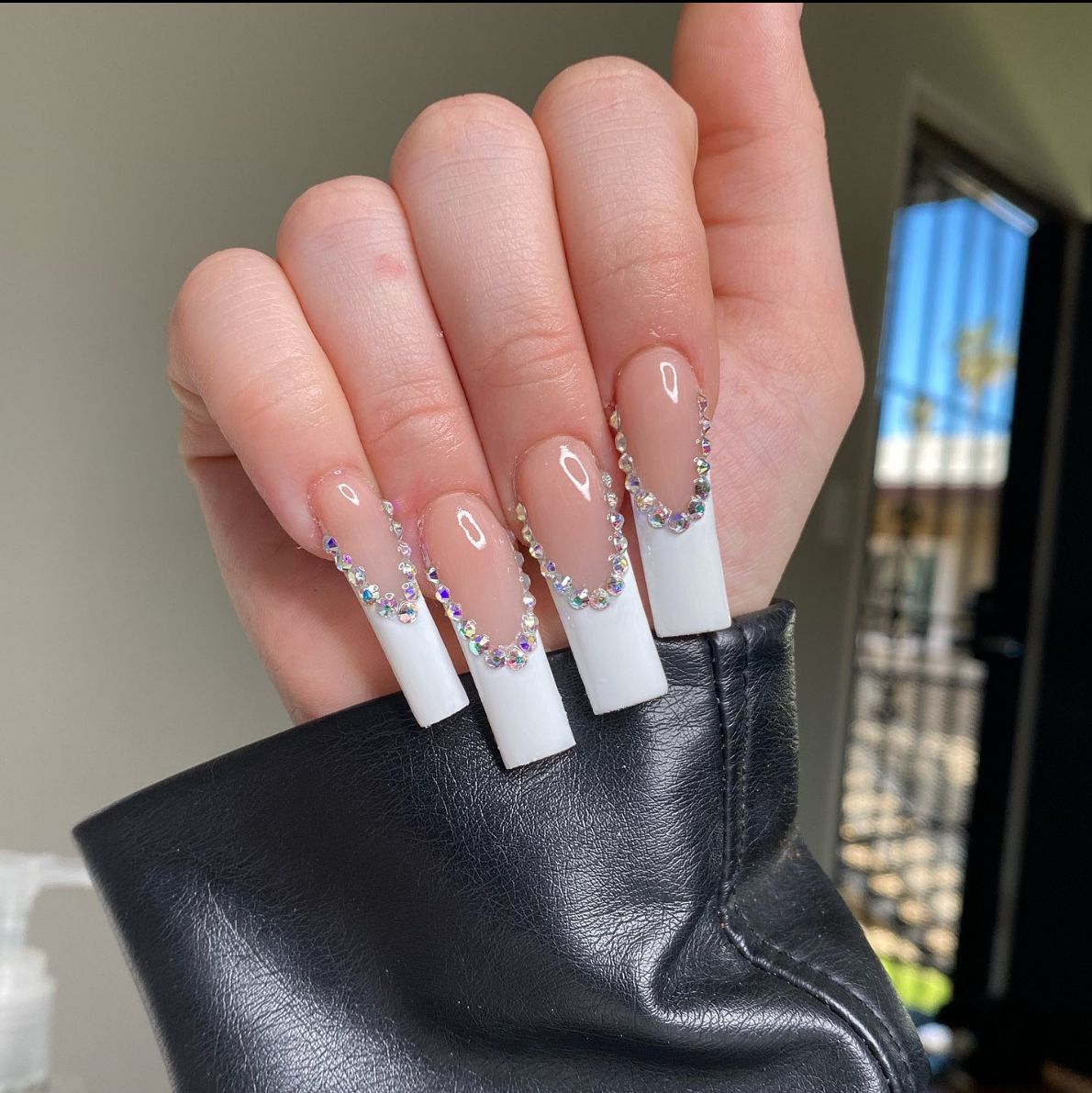 24pcs French rhinstones artifical nails with glue full cover fake nails detachable coffin false nail tips bling press on nails