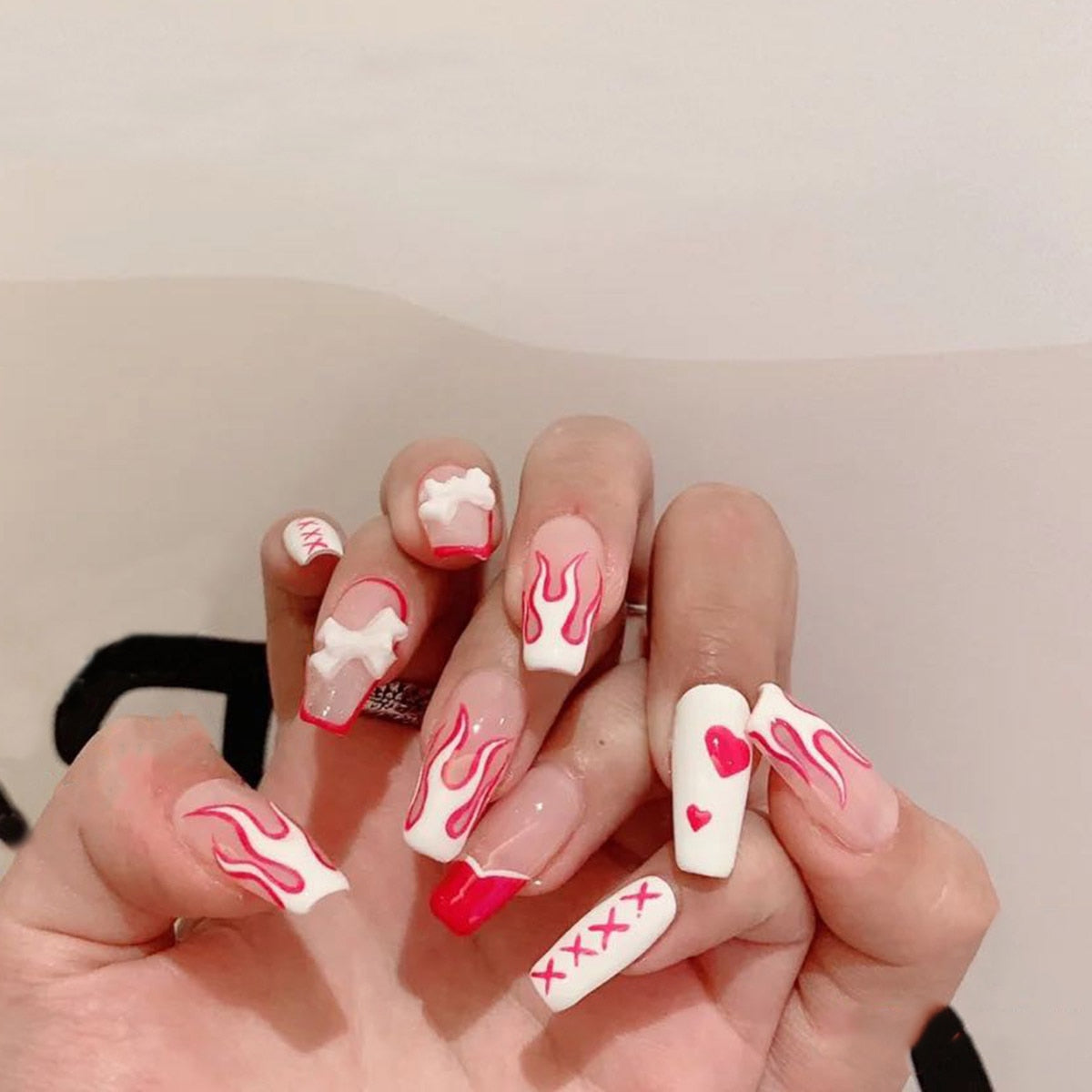 24pcs Kawaii Press on Nails y2k False Nails Set Rhinestone Acrylic Artificial Nails with Design Reusable french Long Fake Tips