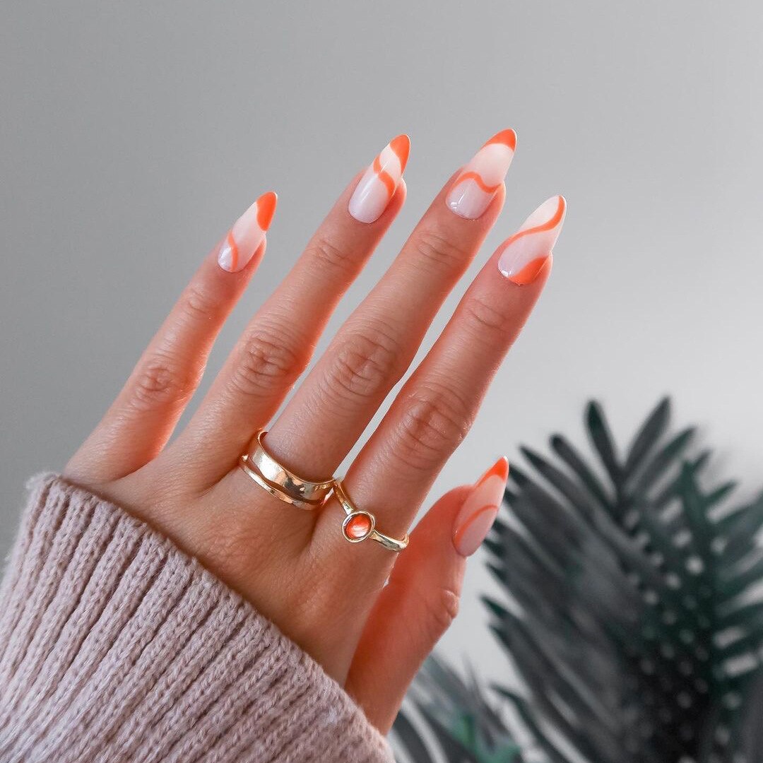 24pcs Light Green Stripe Gradient Wearing Fake Nails Seamless Removable Full Cover Long False Nails Press On Nails With Designs