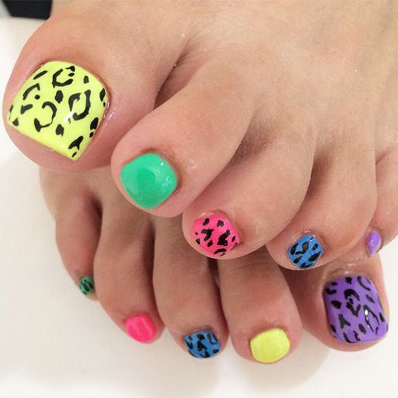24pcs Shining Crystal French Fake Toenails Full Cover Short Square Toe Nails Foot Nails Tips for Women Girls Toenail Tips 2024
