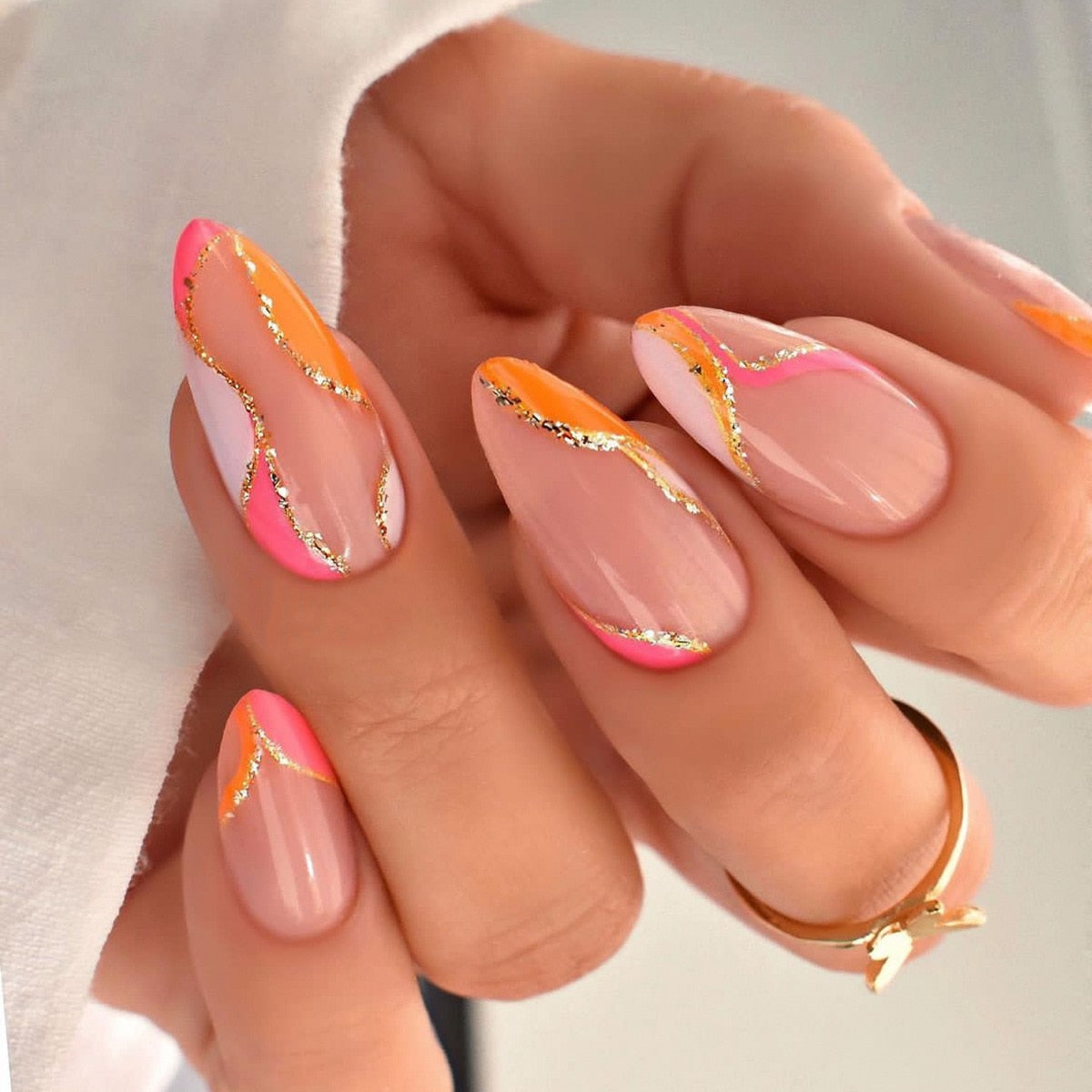 24pcs Wearable Short Round Head Sparkling French fake nails with glue Full Cover Almond Press On False Nails with Waves Stripes