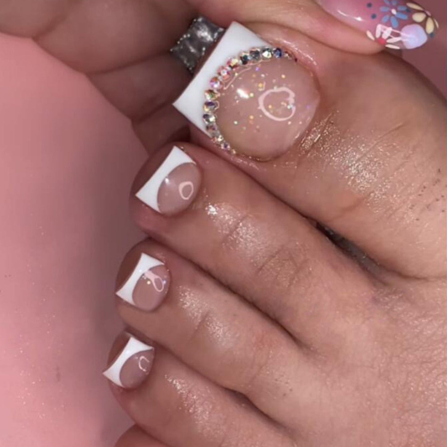 False Toe Nails Summer Simple Wearable Fake Toenails Set Press On Nail French Removable Nail Stickers With Glue For Girls 24pcs
