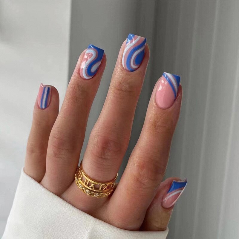 Purple Love Heart Leopard Print Wearable Nail Art Glossy Pink Fake Nails Finished False Nails Short Press on Nails with Glue