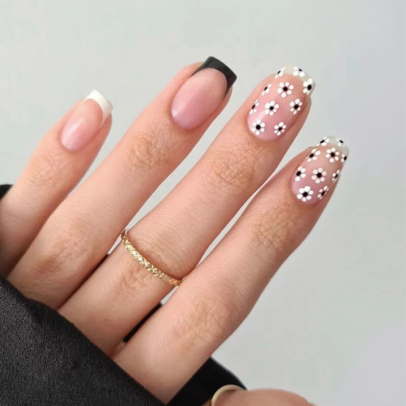 Purple Love Heart Leopard Print Wearable Nail Art Glossy Pink Fake Nails Finished False Nails Short Press on Nails with Glue